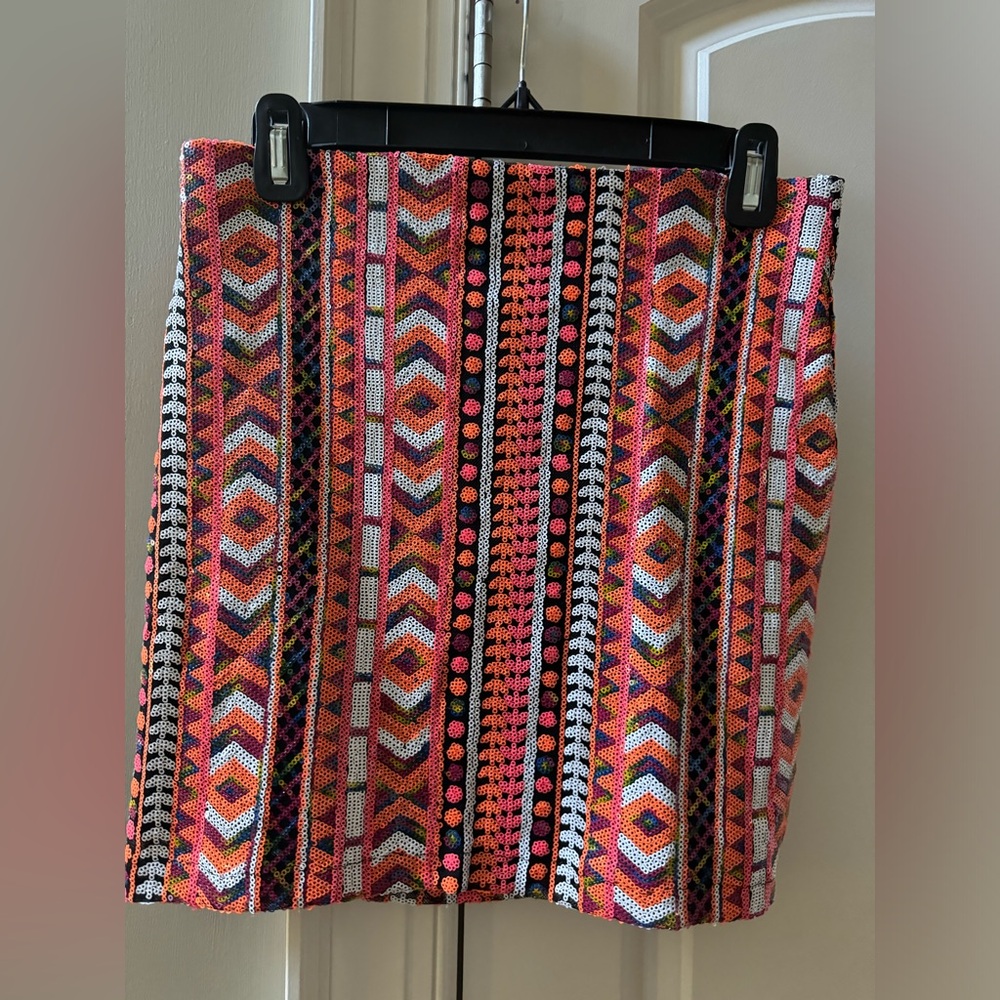 Stretchy, sequined mini